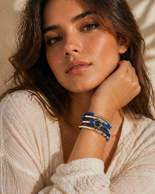 Wrap Bracelet with Magnetic Clasp (Blue)