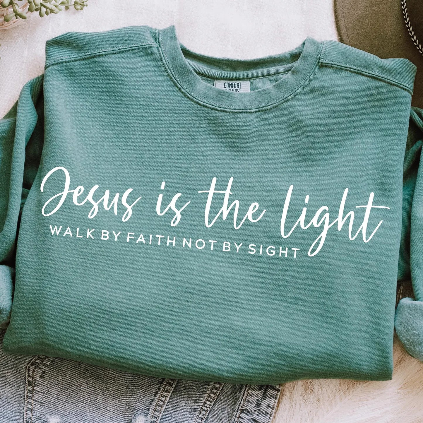 Jesus is the light Sweatshirt or T-shirt